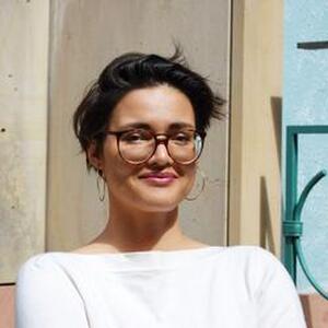 Head and shoulders photo of Dr. Norma Möllers 